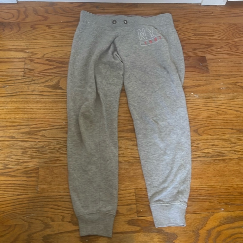 low rise aeropostale sweat pants never worn
